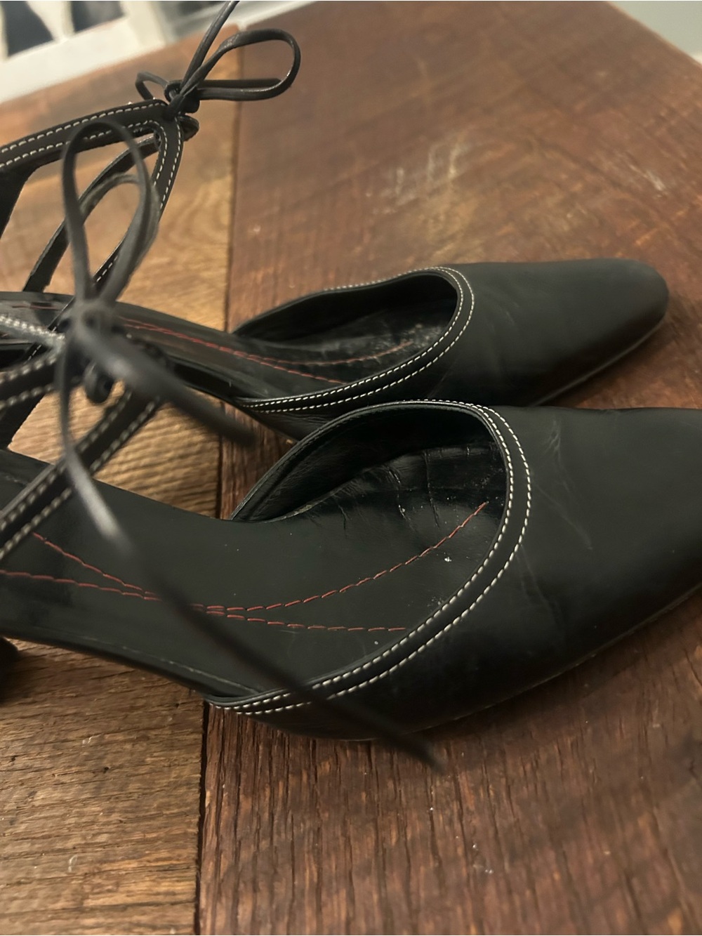 Kate Spade Vintage-Style New York heels -classic black leather pump - Picture 9 of 13